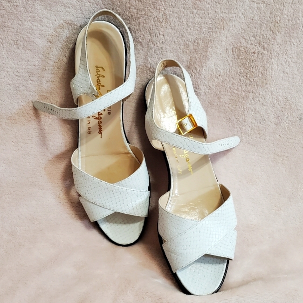 NOS New Vintage Salvatore Ferragamo Boutique White Snakeskin Sandals 9.5 Narrow